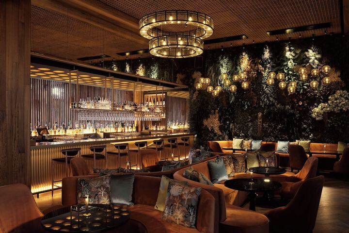 Lounge 96 of 123