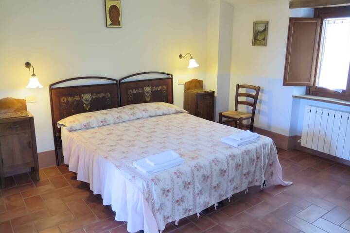 Room 3 of 20