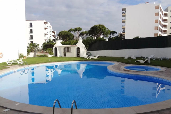 Pools & Facilities