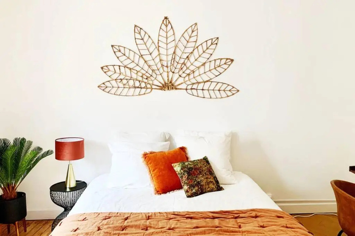 Room 4 of 12