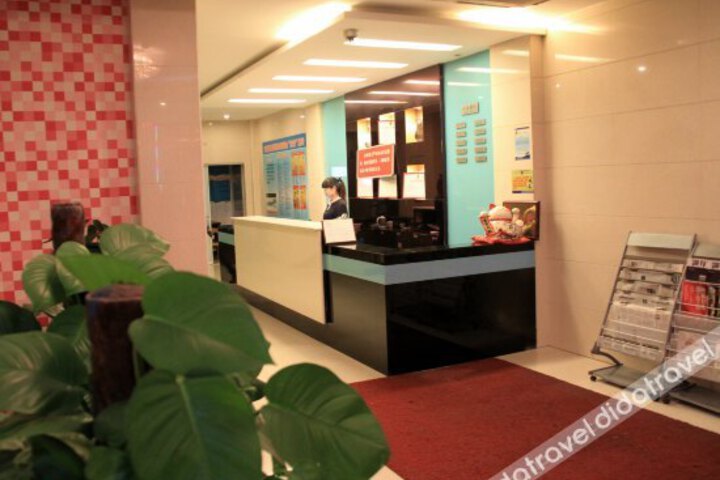 Oriental Holiday Hotel