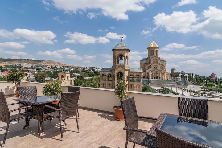 Liva Hotel