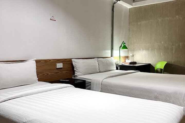 Room 4 of 19