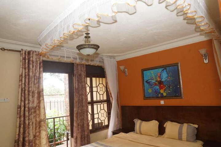 Room 5 of 42