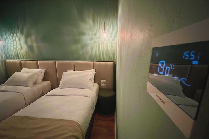 Room 14 of 26
