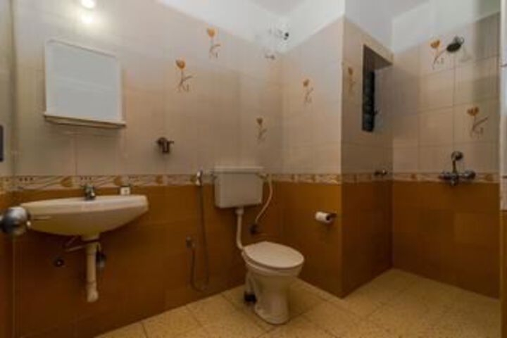 Room 2 of 18