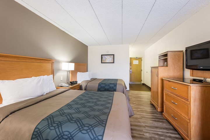 2 Double Beds (2 of 12)