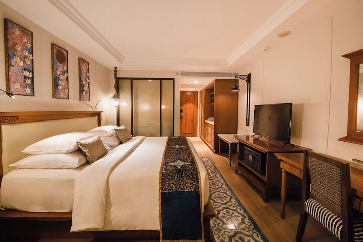 Room 11 of 192