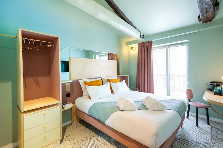 Room 18 of 64