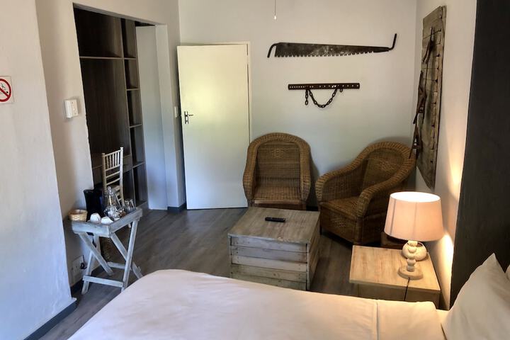 Room 17 of 80