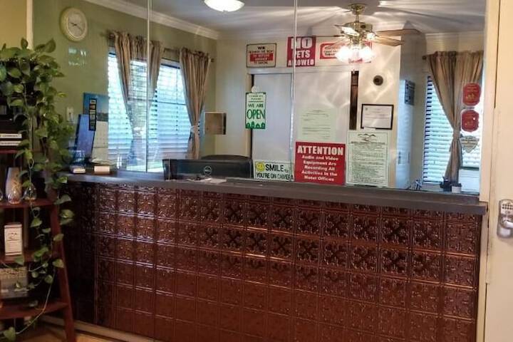 Image of Sierra Crossing Motel
