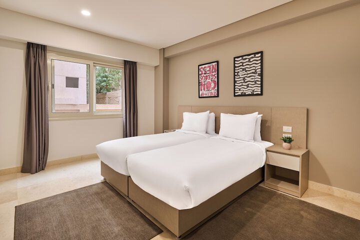 Room 2 of 16