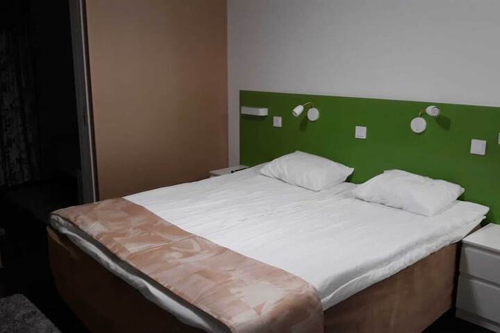 Room 4 of 13