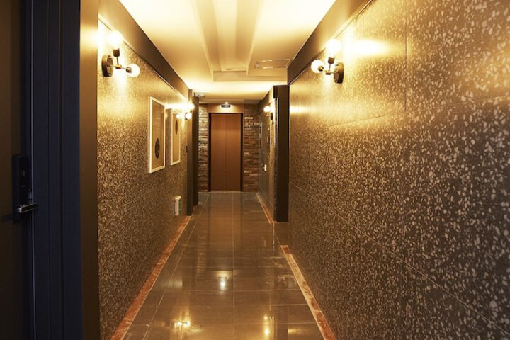 Ballroom/Hall 19 of 23