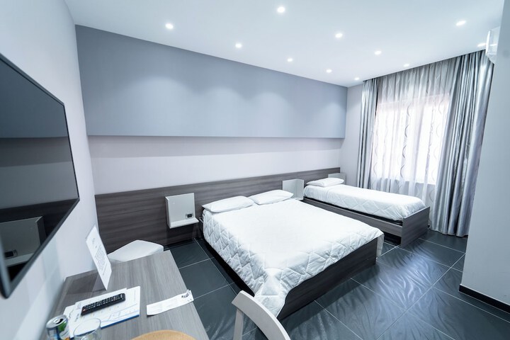 Room 74 of 309