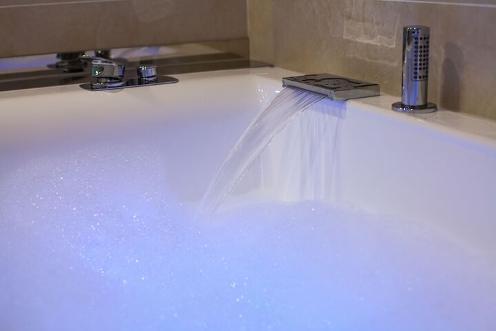 Hot Tub 84 of 153