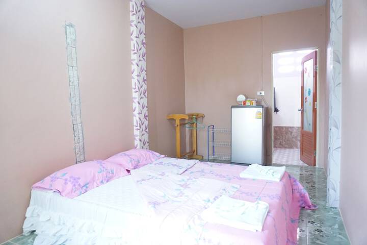 Room 3 of 16