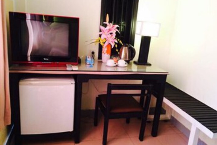 Room 12 of 15