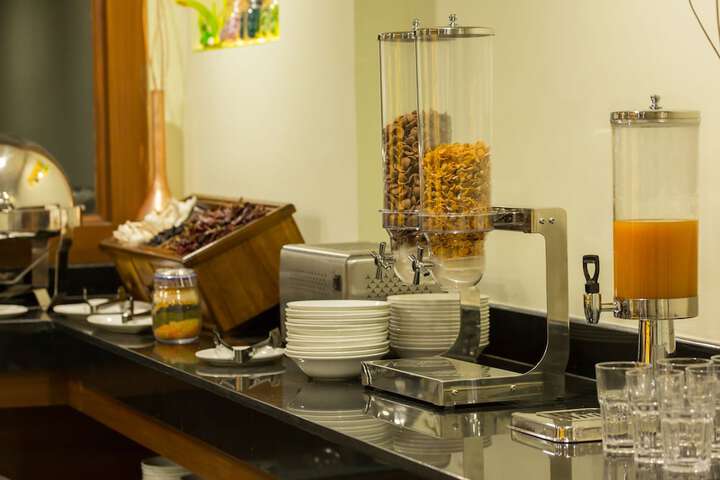 Breakfast/Coffee Service 18 of 34