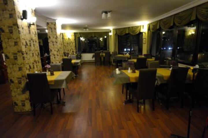 Dining 93 of 108