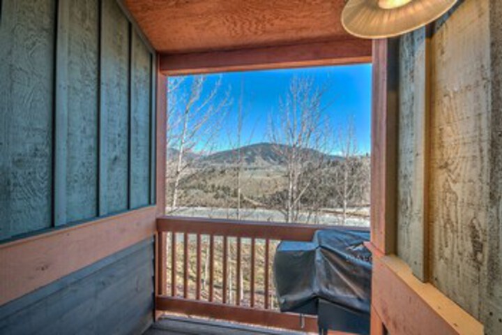 Terrace/Patio 2 of 25
