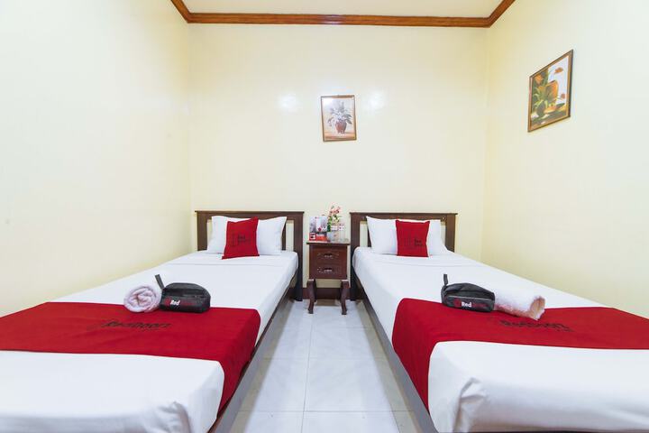 Room 12 of 48