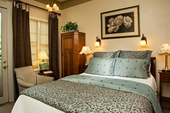 Room 16 of 42