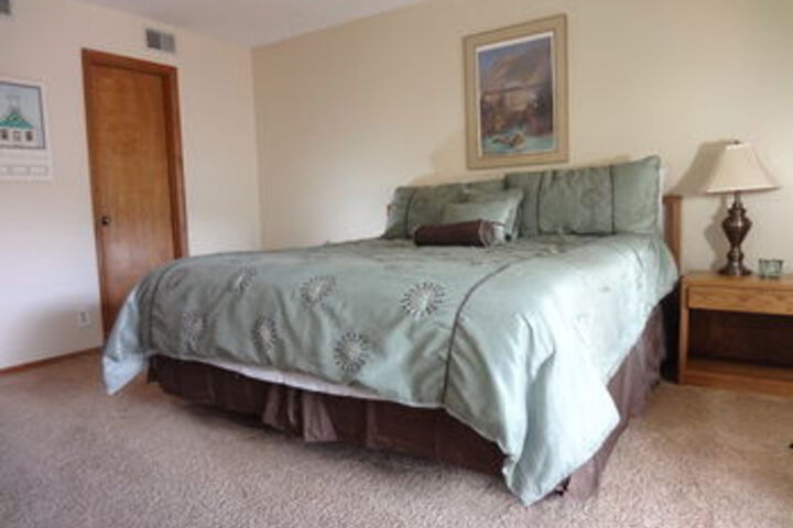 Room 32 of 105