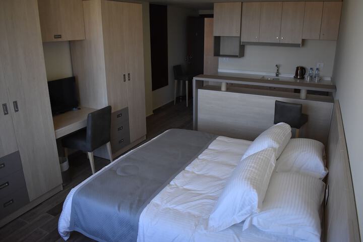Room 3 of 36