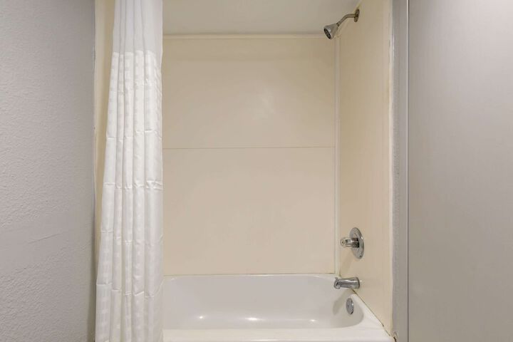 2 Double Beds (2 of 14)