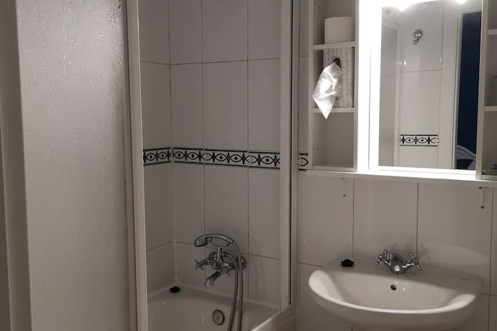 Room 14 of 20
