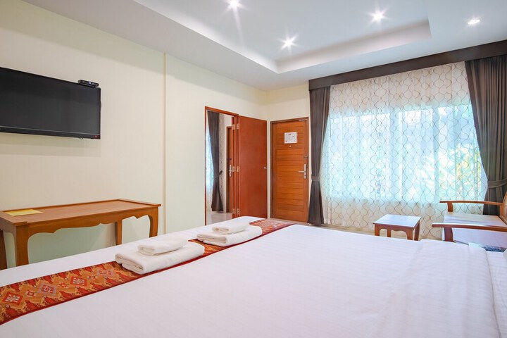 Room 19 of 38