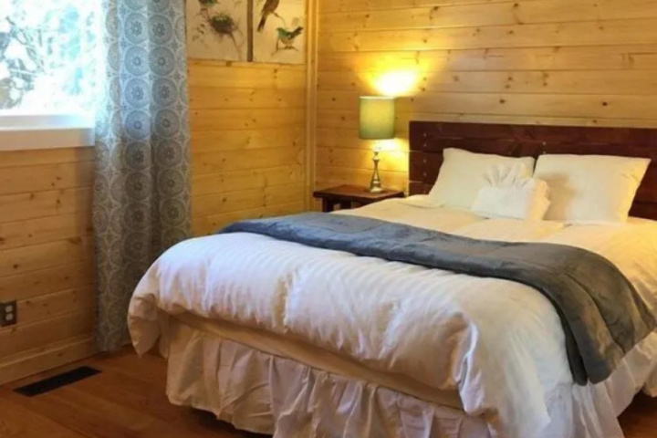 Room 5 of 25