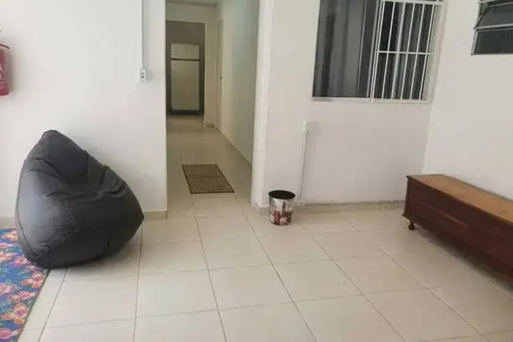 Room 9 of 13