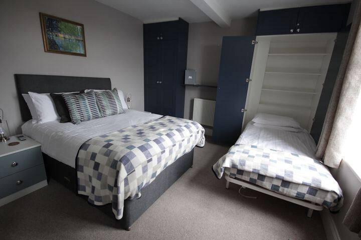 Room 13 of 28