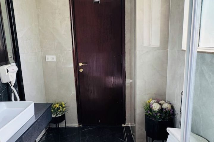 Room 63 of 67