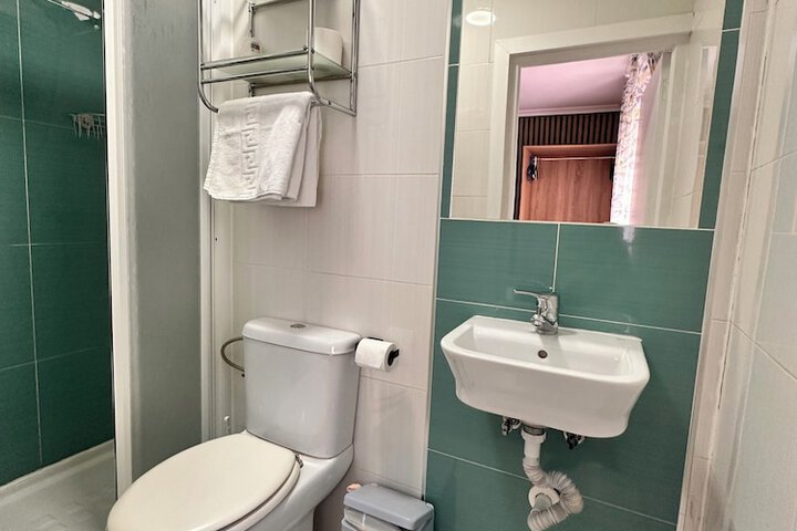 Room 30 of 43