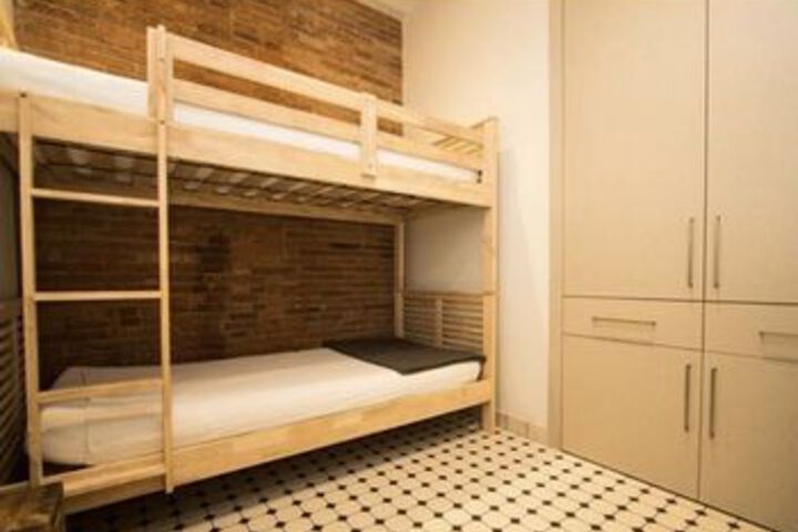 Room 74 of 140