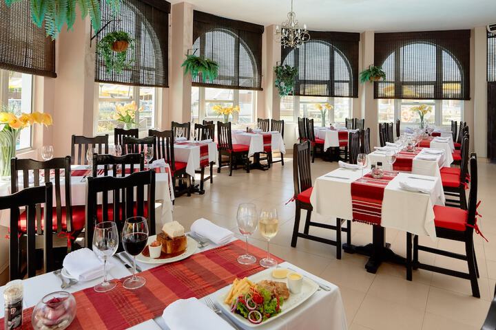 Dining 142 of 191