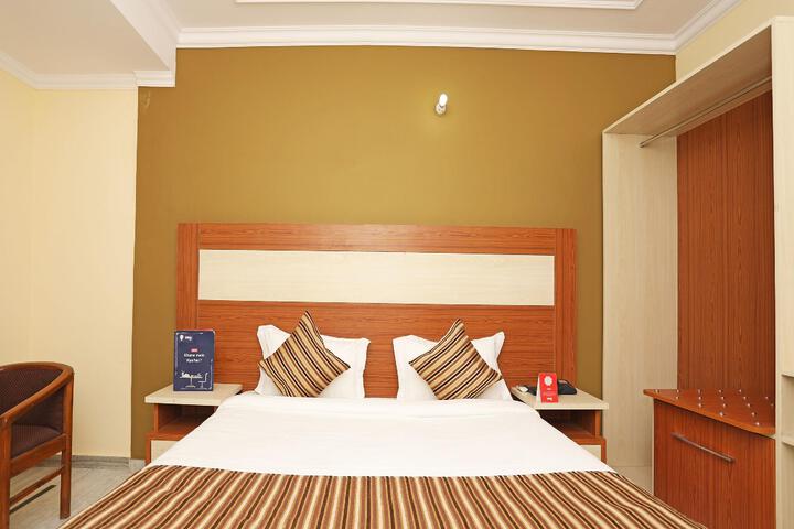 Room 2 of 5