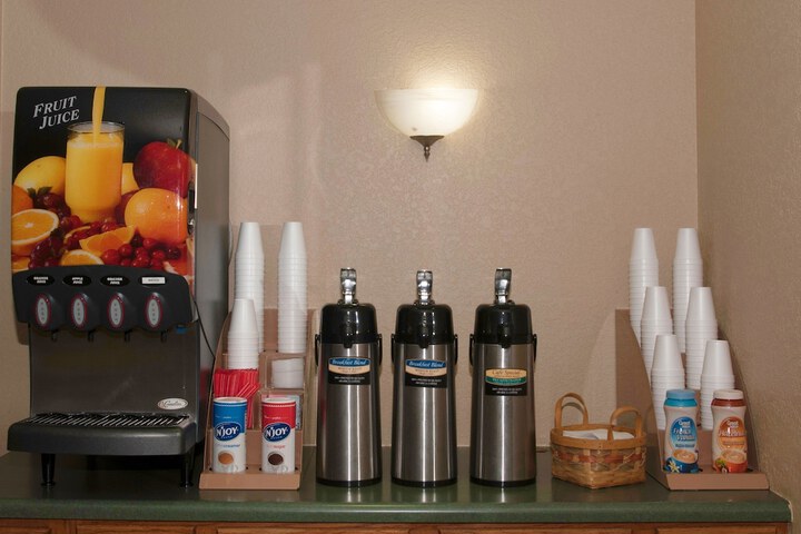 Breakfast/Coffee Service 34 of 39