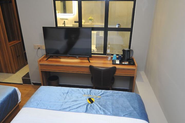Room 30 of 58
