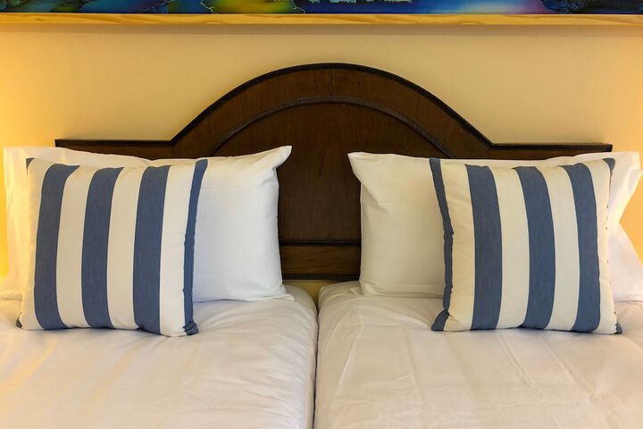 Room 8 of 53