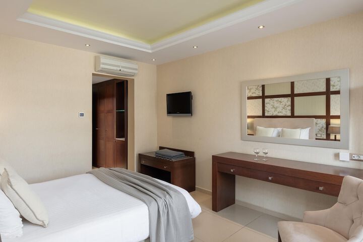 Room 41 of 357
