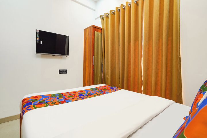 Room 15 of 29