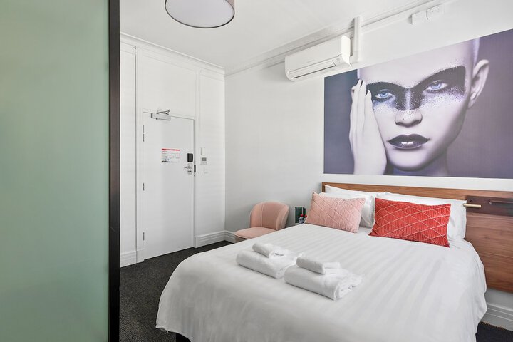Room 14 of 50