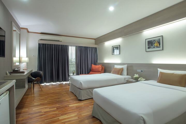 Room 28 of 130
