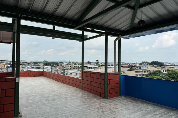 Sundeck 64 of 74