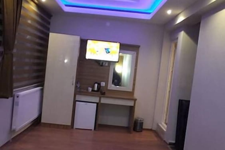 Room 16 of 46