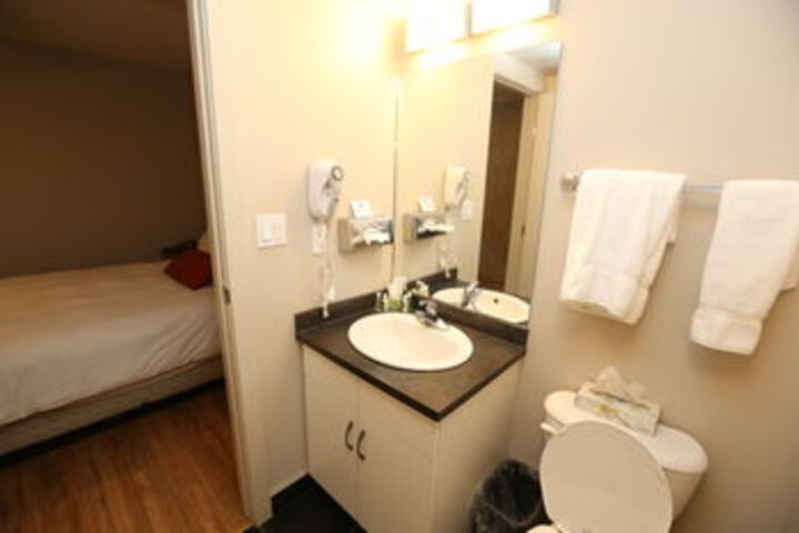 Room 14 of 28